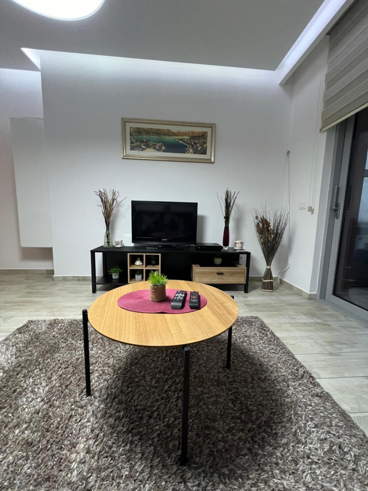Apartament Apartman Nadja Kotor Zewnętrze zdjęcie